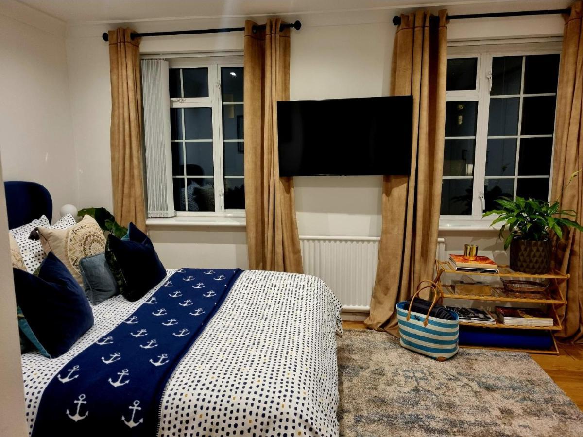 Gazde/Camere de închiriat Live Like A Celebrity On Millionaire's Row Londra
