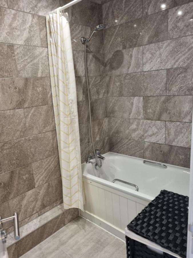 Live Like A Celebrity On Millionaire's Row Gazde/Camere de închiriat *