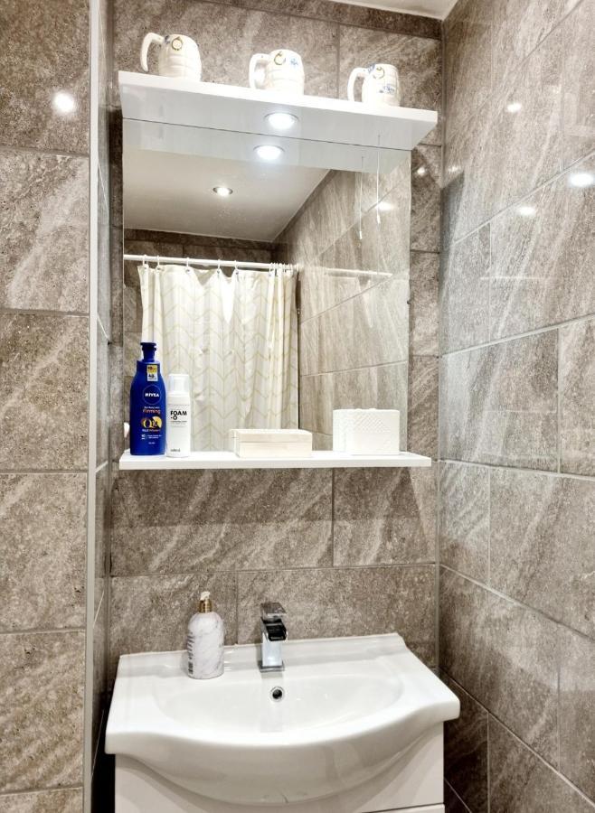 Live Like A Celebrity On Millionaire's Row Gazde/Camere de închiriat *